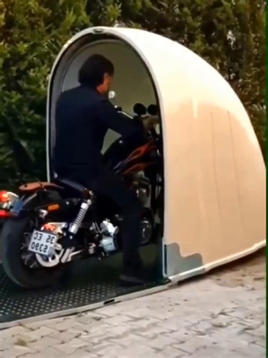 Motorcycle storage reduces weather impact and deters theft. Learn about storage types, materials, and practical factors that support vehicle safety and durability. | Good Product Introduction