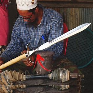 257K views · 7.5K reactions | Amazing !This blacksmith and his wife turn a broken car spare part into a long dagger knife | METAL WORKS | Facebook