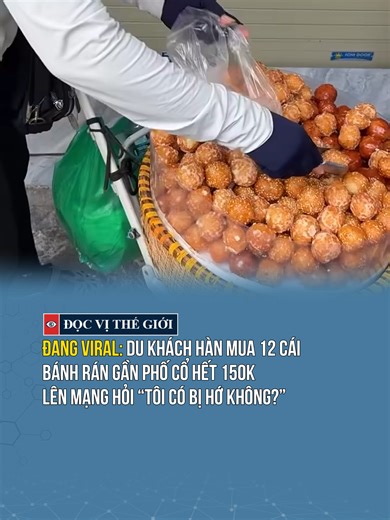 Du khách Hàn hỏi về giá bánh rán