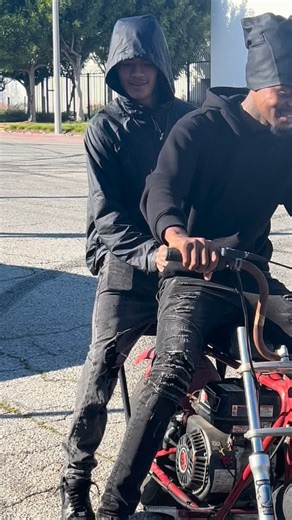 LilMac Jaime Cordova on Instagram: "My uber got me right to Manville 🛵 🛵🛵 #minibikelife #minibike #minibikes #minibikelife #minibikeparts #minibikemafia #gokart #gokartracing #gokarts🏁"