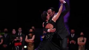 Mondial de tango à Buenos Aires : victoire de couples argentins