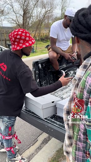 Choosing Between Designer Brands and Replicas