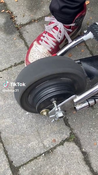 Mini BMX Bike at 33 KM/H