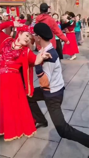 Mixed pairs dancing #dance #chineseclassicaldance #xinjiang