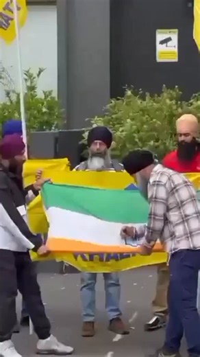Filmed in Melbourne: Foreign Separatist Politics Spill Onto Australian Streets Footage filmed in Melbourne shows a group of individuals displaying the Khalistan flag while cutting and defacing the Indian national flag. The video captures open expressions of hostility toward India, with the separatist banner prominently visible throughout the scene. Khalistan is a separatist cause that seeks the creation of a new state from Indian territory. It has no international recognition and is firmly rejec