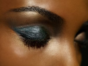 10 Products That Will Give You Smokey Eyes In Just One Step | Essence