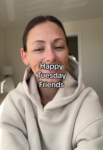 Happy Tuesday! #morningswithlindsay | morning