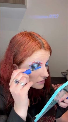 Cloudy make up tutorial ☁️ #makeuptutorial #makeup #colorfulmakeup #makeupartist #haloeyemakeup