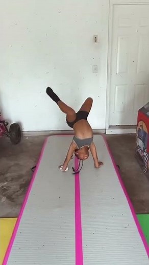 Practice Makes Perfect 👍🏽 #shorts #gymnast #gymnastics #danceislife