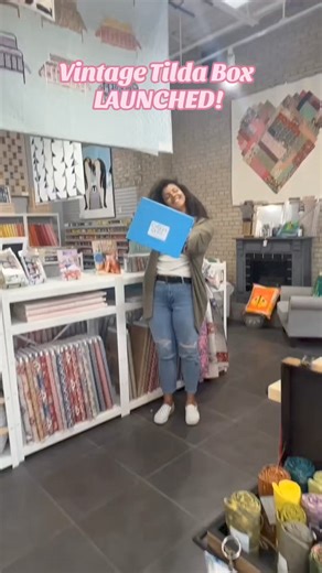 This exclusive, limited edition Tilda Fabrics USA box is hand-picked by the Calliope Quilts team with stunning Vintage Tilda Fabric, Tilda Basics, accessories and more 😍 (Full list below) FREE SHIPPING AND LIMITED QUANTITES! Box is linked on our profile! Box Includes: ✨ 8 FQ of Vintage Tilda Fabrics ✨ 4 FQ Basic Tilda Fabric ✨ Digital Pattern ✨ Small Tilda Chambray Buttons ✨ 2 Yards of Tilda Ribbon ✨ 1 Spool of Aurifil Thread #Quilting #fabric #quilter #quiltingfabric #tilda #subscriptionbox #t