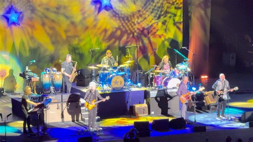 Ringo Starr And His All-Starr Band (Men At Work) - Who Can It Be Now? @ Bridgeport CT - June 12, 2025 | Legendary Concerts