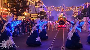 662K views · 12K reactions | Mickey’s Dazzling Christmas Parade Christmas 2024 Disneyland Paris Full video : https://youtu.be/5LoGfPJ1huE | DLP Welcome | Facebook