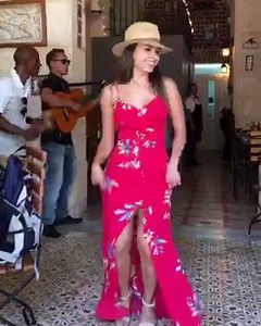 498K views · 1.8K shares | Dancing to live music at Mojito Mojito Paladar in La Havana Vieja  Pasándola bien bailando en La Habana, Cuba ❤️ | Lisa Morales Duke | Facebook