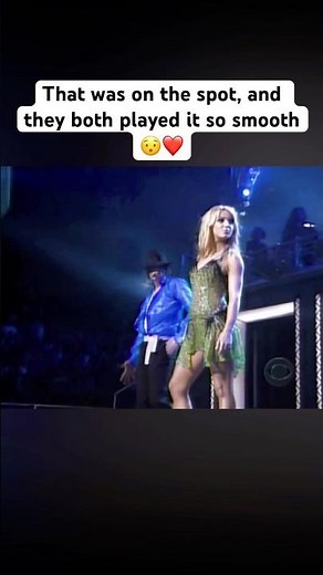 MICHAEL JACKSON AND BRITNEY SPEARS MADISON SQAURE GARDEN TWYMMF 😯❤️