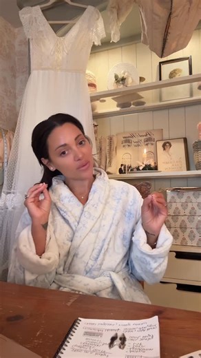 gabriella demartino on Instagram: "fairy gabmother things 🧚💻 https://hometownbygabi.as.me/schedule/391af036"