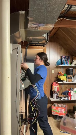 Oasis Heating, A/C & Refrig on Instagram: "Blower Motor and Board Replacement👏 #hvactechnician #hvac #heatingandcooling #novasmallbusiness #carrier"