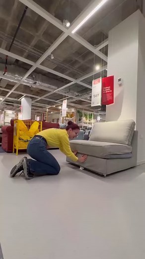 10K views · 90 reactions | El sofá cama KIVIK es uno de nuestros clásicos️. Tiene un diseño compacto que te permite usarlo como asiento adicional o como cama sin apenas ocupar espacio. Además, es fácil de mantener limpio, ya que la funda es removible y lavable a máquina. Búscalo en www.IKEA.pr. #IKEADominicana | IKEA | Facebook