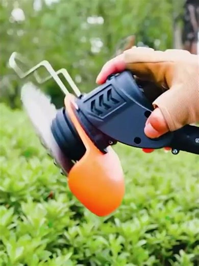 Garden cutting 3 Blade Types Grass Edger with 2 Li-Ion Batteries Powered