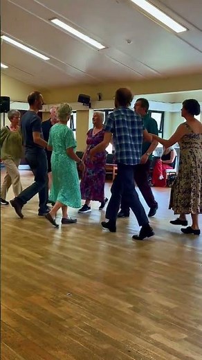 An Afternoon of Dance with Brooke Friendly & Box of Frogs