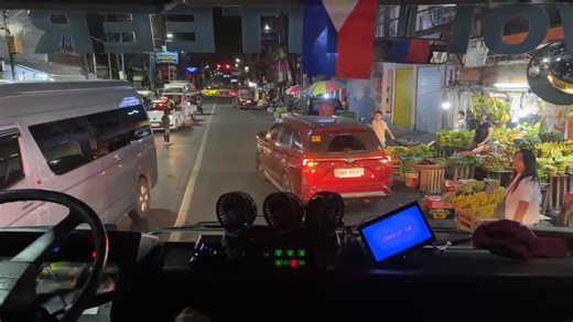 MARIKINA ENGINE RESPONDING 🔥🚒 Paresponde ang Marikina Filipino - Chinese Fire Brigade Volunteers sa isang residential fire sa Sandico Street, Barangay Tejeros, Makati City. 🎥 Magnum 15/ Clarence Miguel Ignacio ✍️ Marikina 5/ Marvin Escueta Doles | Marikina Filipino - Chinese Fire Brigade Volunteers
