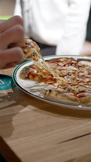 X-Golf Morley is coming… The best indoor golf experience in the country is landing in your neighborhood this March 🏌️🍻🍕🍸⛳️ | X-Golf