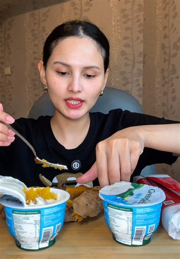 Delicious Cheesecake Hacks Using Yogurt