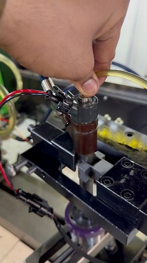 Bosch injector ❌⚙️🔩 #reelsinstagram #fbreelsvideo #explorepage #testing #lovequotes #pumps #tiktok #Youtube #indian #fbreels2025ツ #injector #fbreelsvideo | Zeshan Raza