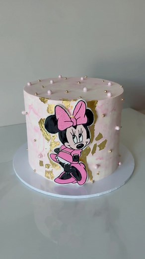 Adorable Minnie Mouse Cake Decorating Tips