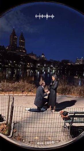 Magic for a wedding proposal #magic #weddingproposal #eventmagician #centralpark #magician