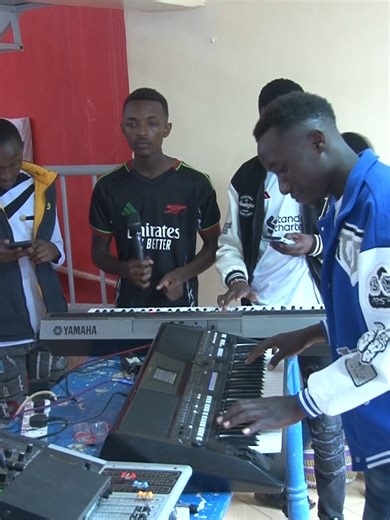 Youth Dance Practice: Nyita na Guoko