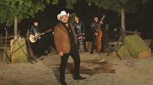 35K views · 3K reactions | El Komander - El Seriecito | El Komander | Facebook