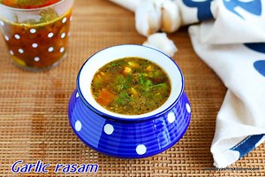 Garlic rasam recipe - http://www.jeyashriskitchen.com/2011/03/garlic-rasampoondu-rasam.html #jeyashriskitchen #lunch | Jeyashri's Kitchen