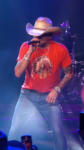 Jason Aldean , girl like you. #jasonaldean #jasonaldeantour2022 #fyp #foryoupage #fypage #countrymusic #concert #foryou