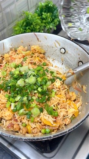 #easyrecipe #emotions #saasbahu #homemade #friedrice #begginers #growing #foodie #streetfood #desi