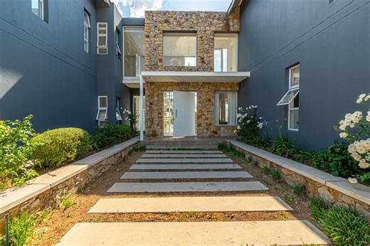 5 Bedroom House for sale in Waterfall Country Estate - Midrand - Property24