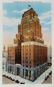 Milwaukee’s Art Deco Gem: The Gas Light Building