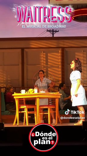 Estreno del Musical Waitress en México