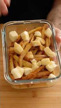 Make your own poutine at home 🇨🇦 | REALFOODBRO