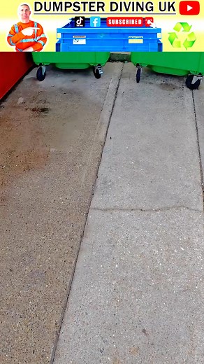 230K views · 3.1K reactions | INSANE "£2000 JACKPOT FIND" BRAND NEW ITEMS DUMPSTER DIVING UK | Dumpster diving uk | Facebook