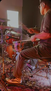 1.2K views · 118 reactions | One Headlight - The Wallflowers DRUM COVER FRAGMENTO . . . . . . . . . . . . #thewallflowers #oneheadlight #rockalternativo #rockpop #drumgroove | Eliseo Guzmán | Facebook