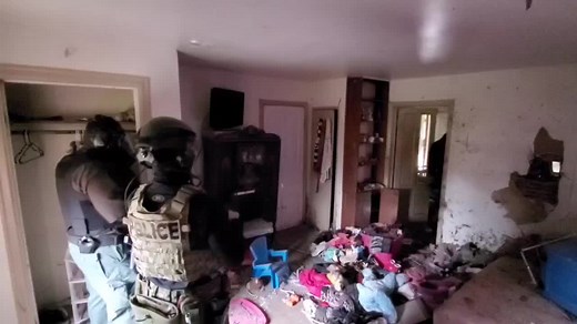 Knock knock! 🤘🤘#police #swat #explosive #breaching #energetic #lawenforcement #sheriff #fyp