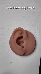 #4 - Conch Piercing The highlight of your ear stack ✨ Conch piercings have quickly become extremly popular in 2025! Why? They are refined, versatile and timeless 💎 Placed in the center of the ear’s cartilage, the conch is a statement piece that instantly elevates any curated look. It's placement offers endless styling options – from a sleek hoop that hugs the ear to a sparkling stud that draws the eye 👀 Whether you’re going minimal or going bold, the conch is the perfect balance of edgy and el