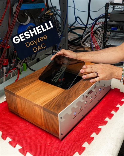 🤩 Geshelli Labs LLC Dayzee DAC 🤩 #FreshArrivals "If the majority of the music that you listen to is in a digital format you need a very good DAC. Think about the Dayzee as 2 J2's. The Dayzee takes everything that is great about the J2 and amplifies it. It's not my fault Geshelli Labs keeps making better and better products." - CheapAudioMan #geshelli #digitalanalogconverter #digitalaudio #hifiaudio #highenddac #audiophiledreams #hifigear #highendaudio #TheMusicRoom | The Music Room