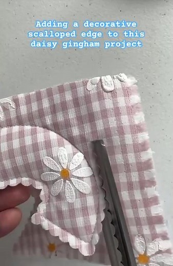 DIY Daisy Scallop Edging | Crafty ASMR #ASMR #CraftingASMR #Satisfying #SewingTips #DIYCrafts
