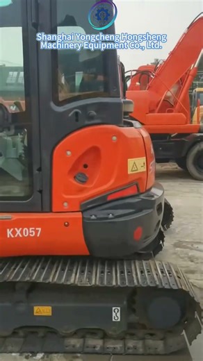 4 Kubota mini diggers ready to ship!