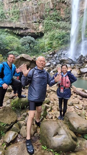 川満晃弘/沖縄離島暮らし/西表島育ち on Instagram: "沖縄離島の西表島🌴 沖縄本島から南に約４００キロ 世界自然遺産登録された島で 希少動植物が数多く生息しています😊 西表島きたら、何ができるの❓️ ズバリ！カヌーツアーがおすすめ🤩 この時期（11月〜2月）は海が荒れて なかなか出れないけど、カヌーなら マングローブや川を楽しめるから いいよね🤔 西表島のマングローブは日本一のボリューム だから、きっと見応え十分だし、楽しめるから おすすめだよ✨ 是非、遊びきてね〜🌴 #沖縄 #西表島 #旅行 #カヌーツアー #民宿さわやか荘"