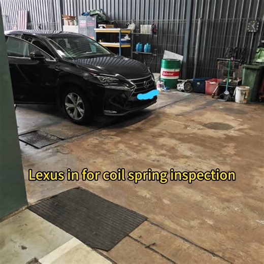 Customer thought it was the coil spring problem... But after checking 👀 It turned out to be the expansion valve! 💥 Now everything runs smooth & cool again 💪 #lexus #caracproblem #workshoplife #autorepair #expansionvalve #carmaintenance #malaysiaworkshop #johorbahru #rayperformance #datoonn #setiaindah | Raysean Kang