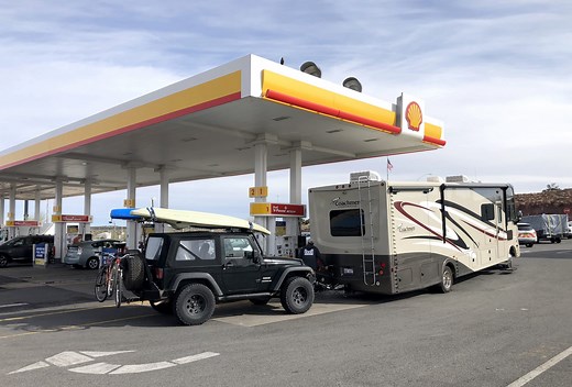 RV Triple Towing: Which States Allow It?