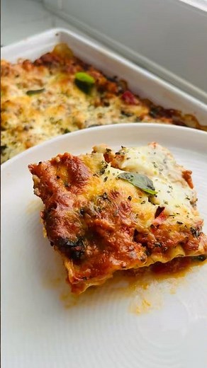 The Best and Easiest Lasagna🍝