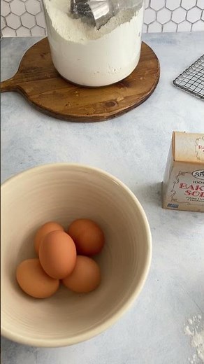 How to Test if Your Baking Powder and Baking Soda Are Still Good? #Shorts